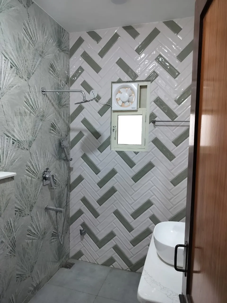 Project wide interior image